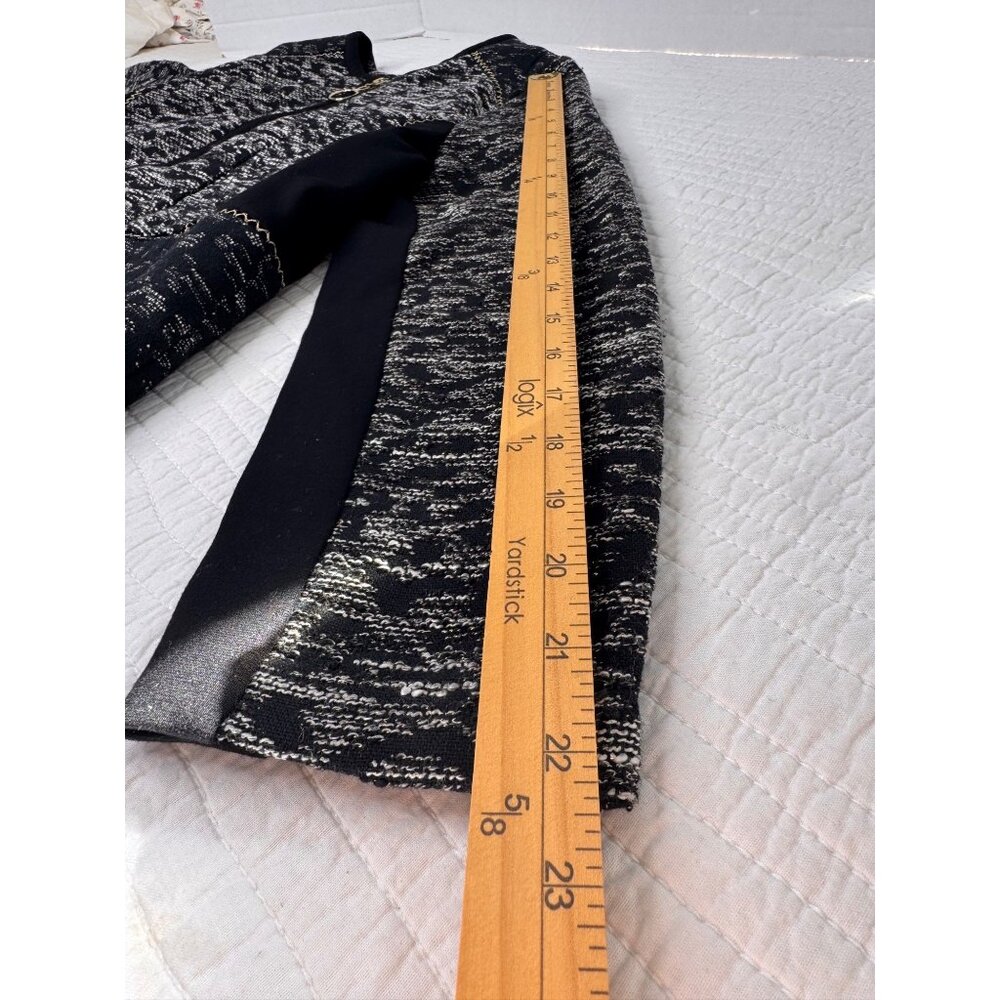NWT Chicos Womens Black & White Textured Knit Jacket With Gold Zipper Size 3P - Picture 10 of 12